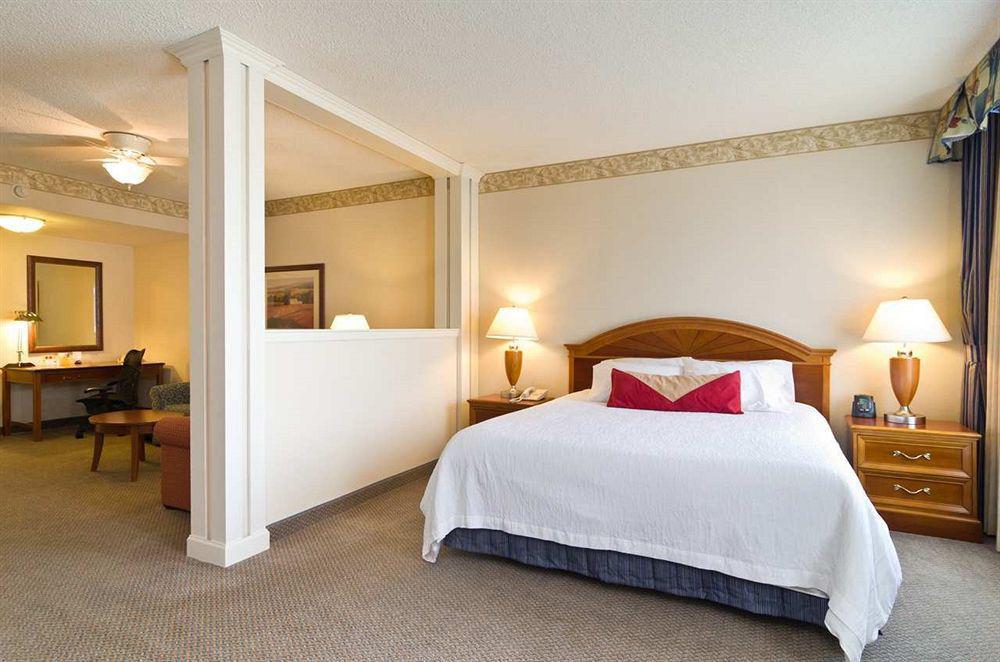 Hilton Garden Inn Wooster Eksteriør billede