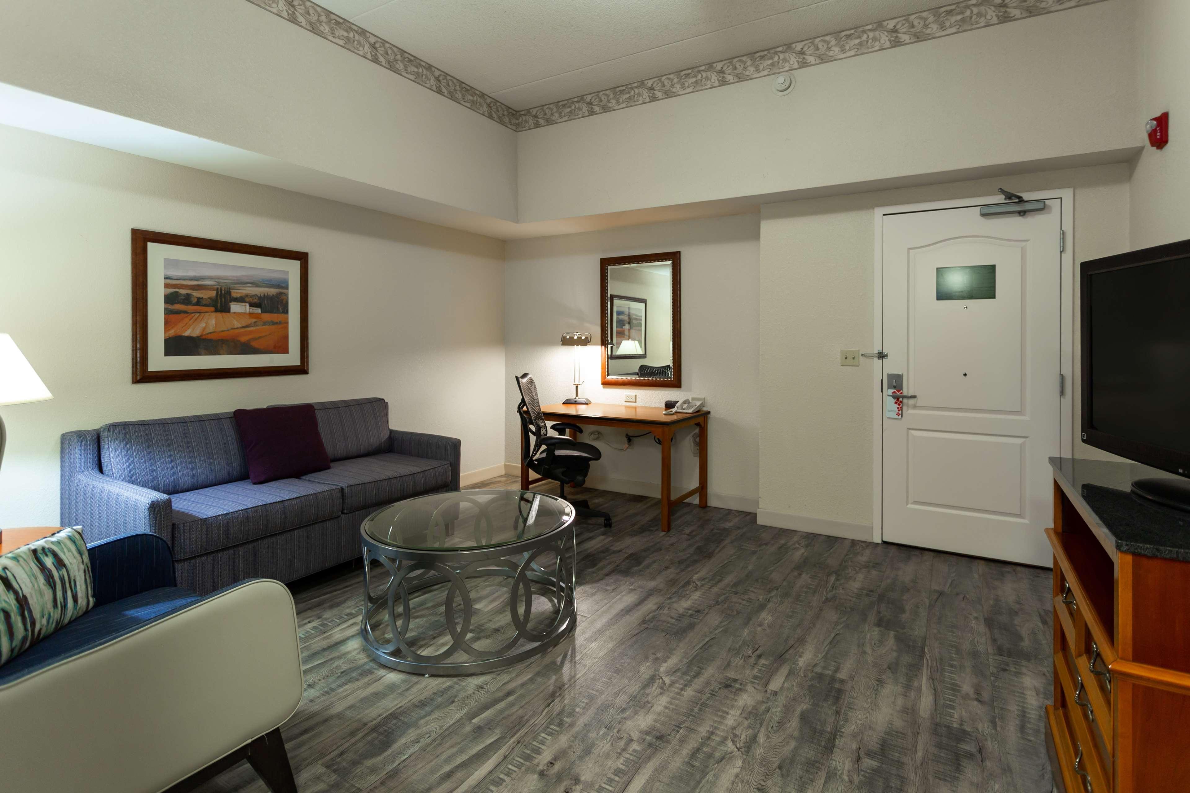 Hilton Garden Inn Wooster Eksteriør billede