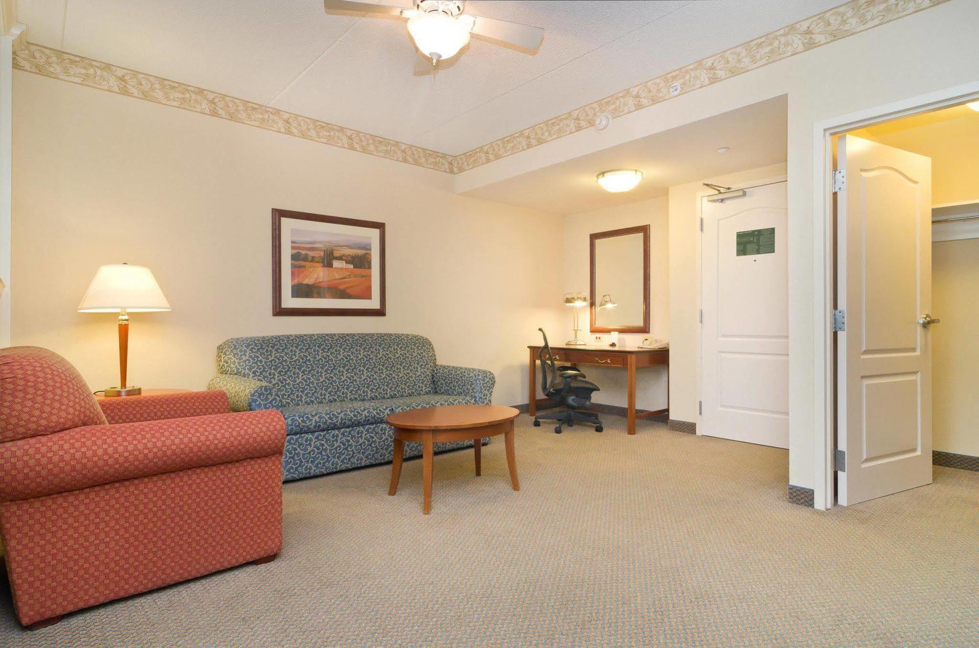 Hilton Garden Inn Wooster Eksteriør billede